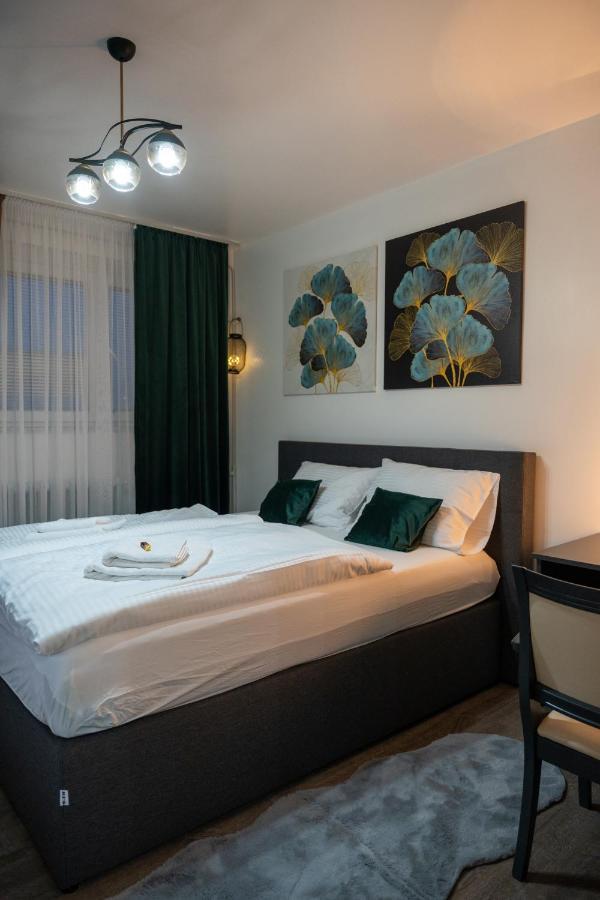 Apartman Pozoriste Penthaus Баня Лука Екстериор снимка