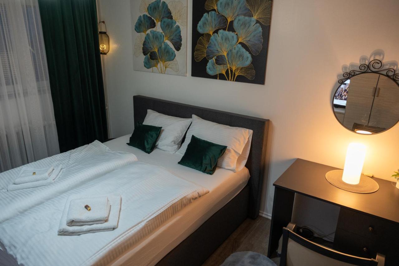 Apartman Pozoriste Penthaus Баня Лука Екстериор снимка